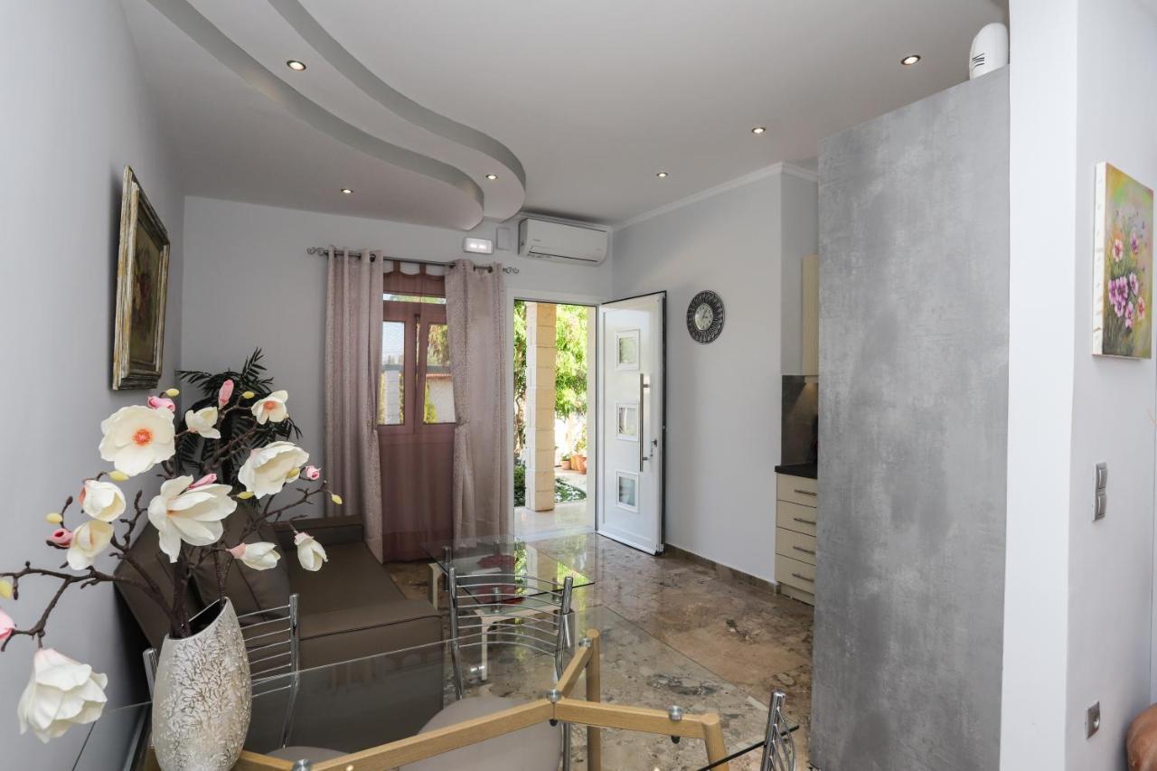 Iris Apartment Near Corfu Town Kontokali Exterior photo